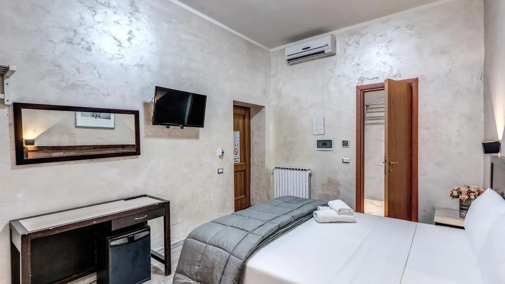 Hotel Family House Roma İtalya