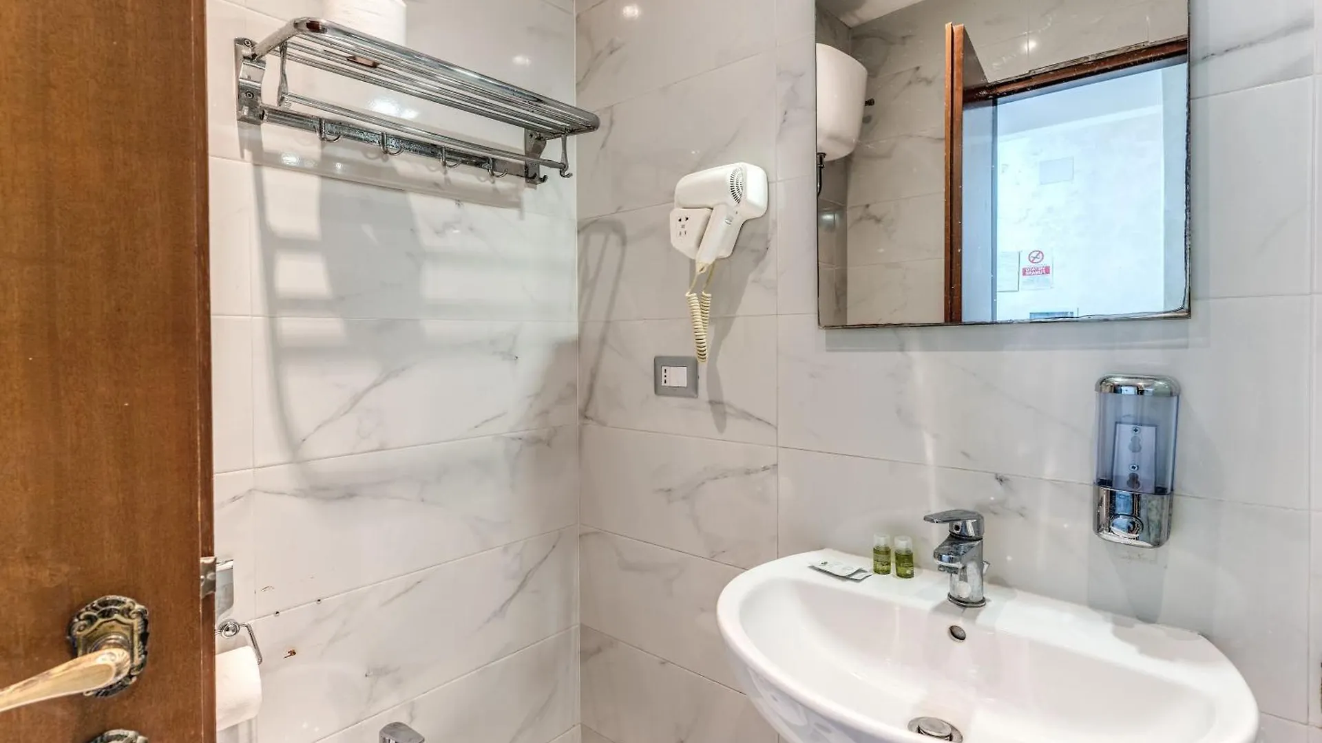 Hotel Family House Roma İtalya