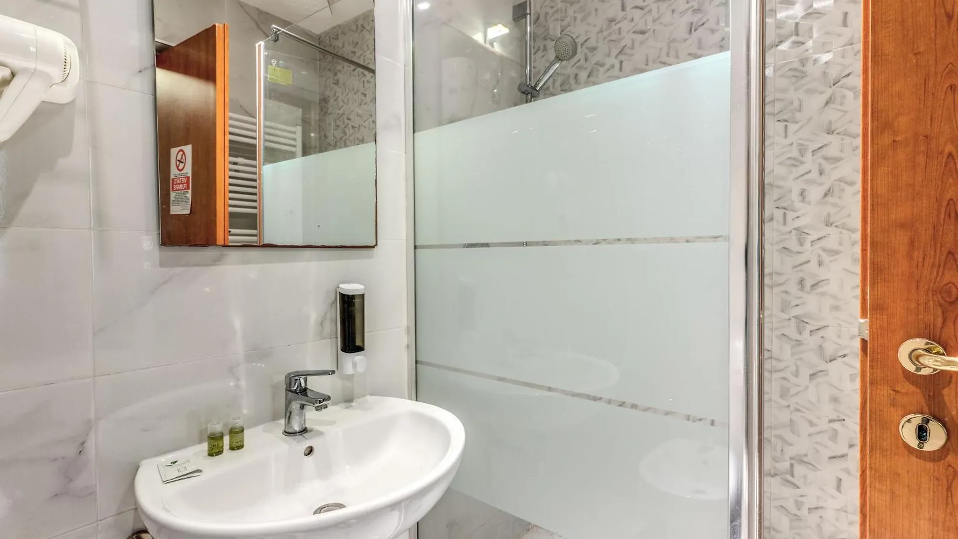 Hotel Family House Roma 0*,  İtalya